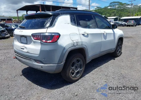 2024 Jeep Compass Trailhawk 4X4 из США, поврежденный, VIN 3C4NJDDN0RT595786